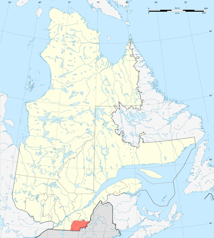 Eastern Townships outlined in red on the Canadian map.